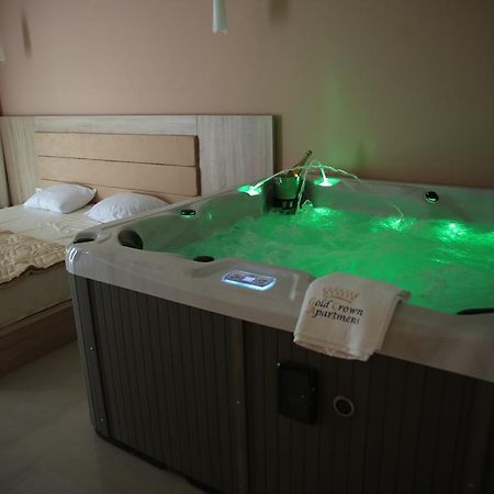 ג'אגודינה Gold Crown Apartments מראה חיצוני תמונה