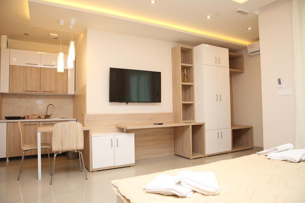 ג'אגודינה Gold Crown Apartments מראה חיצוני תמונה