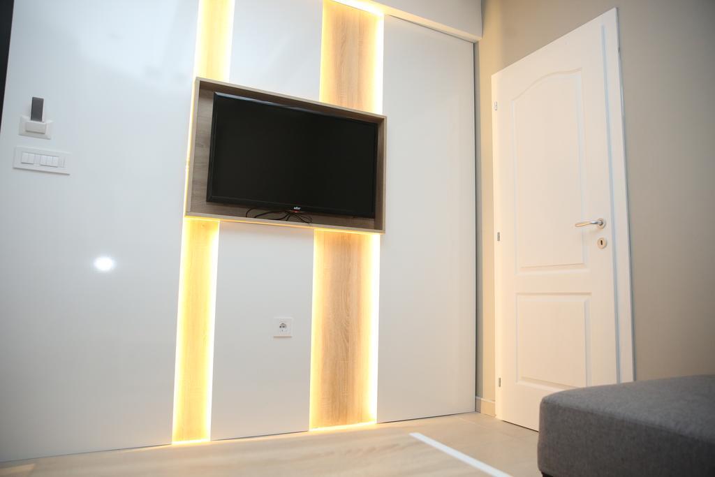 ג'אגודינה Gold Crown Apartments מראה חיצוני תמונה